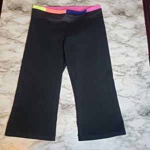 Under Armour Medium capri length stretch pants